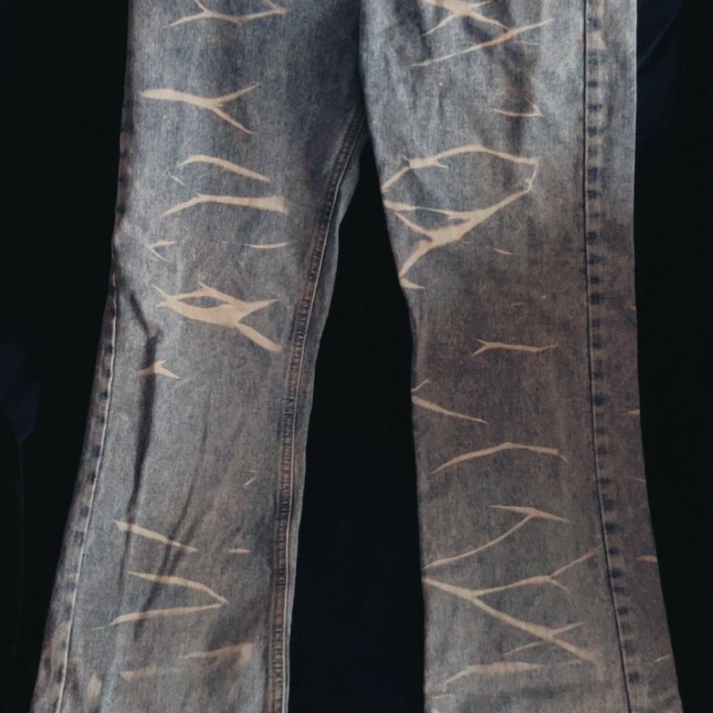Cider Gray Flare Wide Leg Jeans with Distressed Design